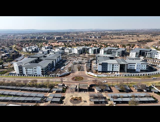 326M² OFFICE TO LET IN ECO PARK ESTATE
